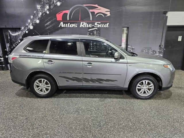 Mitsubishi Outlander SE V6 3.0L AWD 7 PASSAGERS SEULEMENT 131 300KM 2014