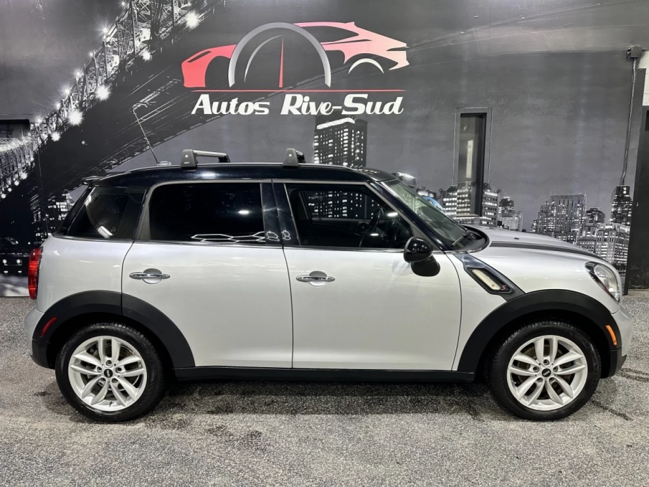 2014 MINI Cooper Countryman FWD 4dr S Main Image