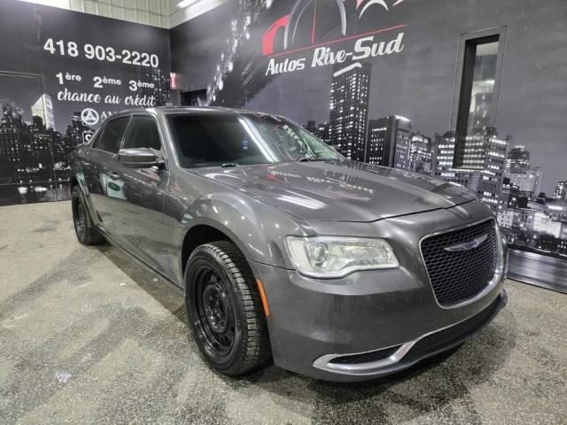 Chrysler 300 4dr Sdn Touring AWD 2015