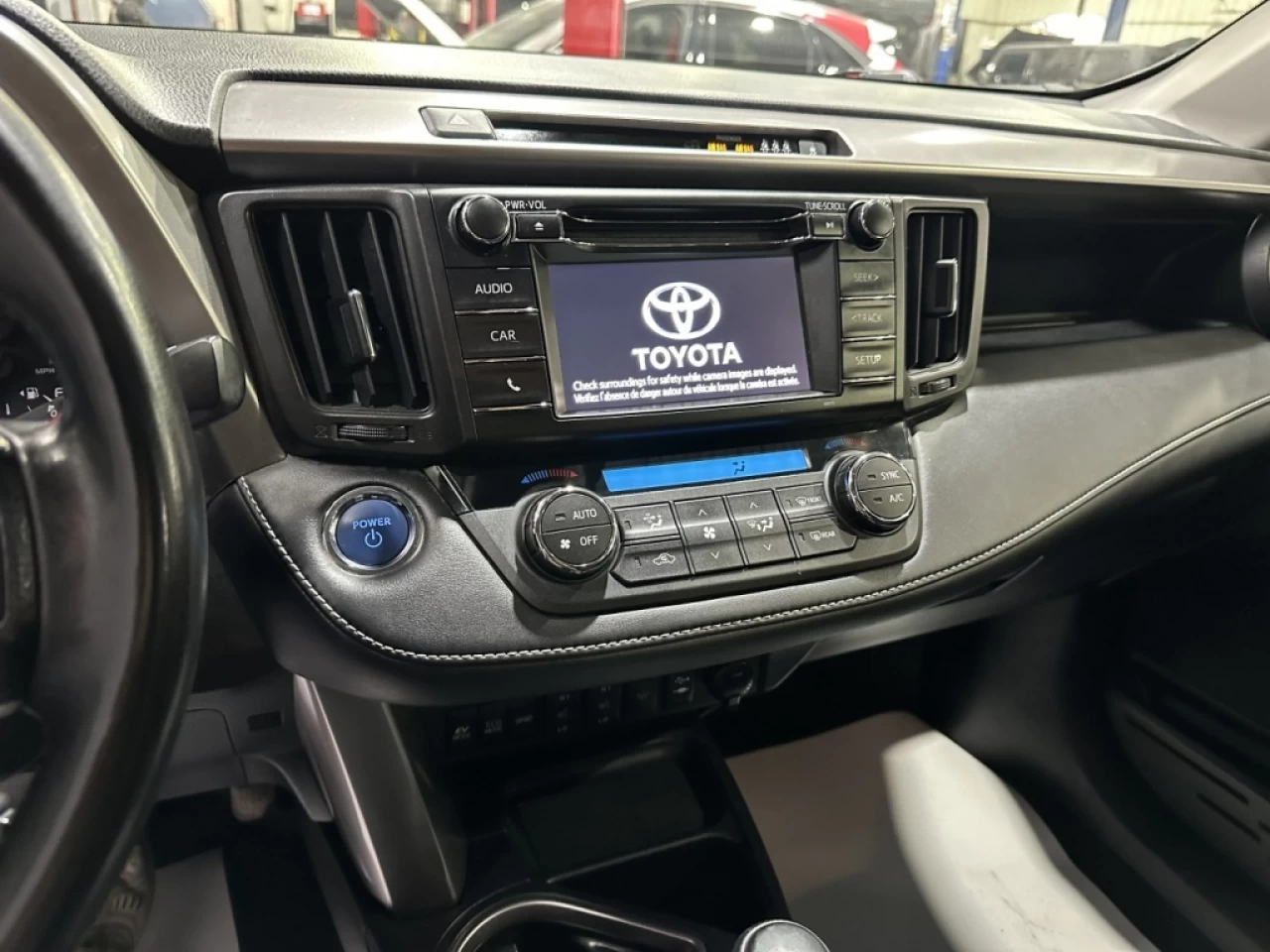 2017 Toyota RAV4 XLE AWD TOIT TRÈS PROPRE AVEC 167 100KM Main Image