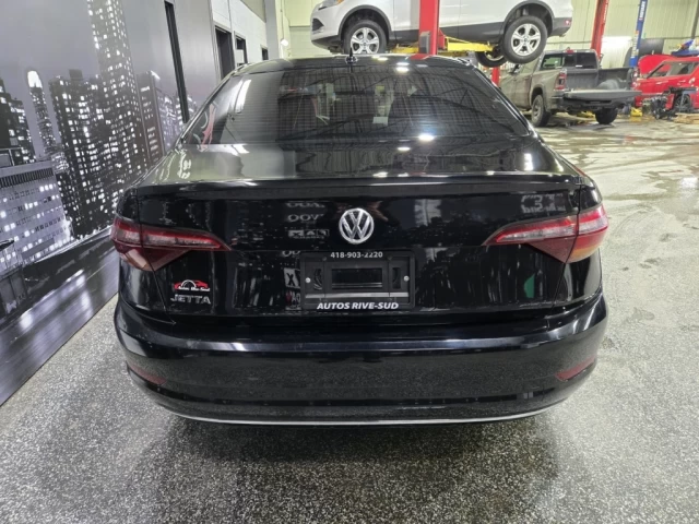 Volkswagen Jetta Comfortline Auto 2019