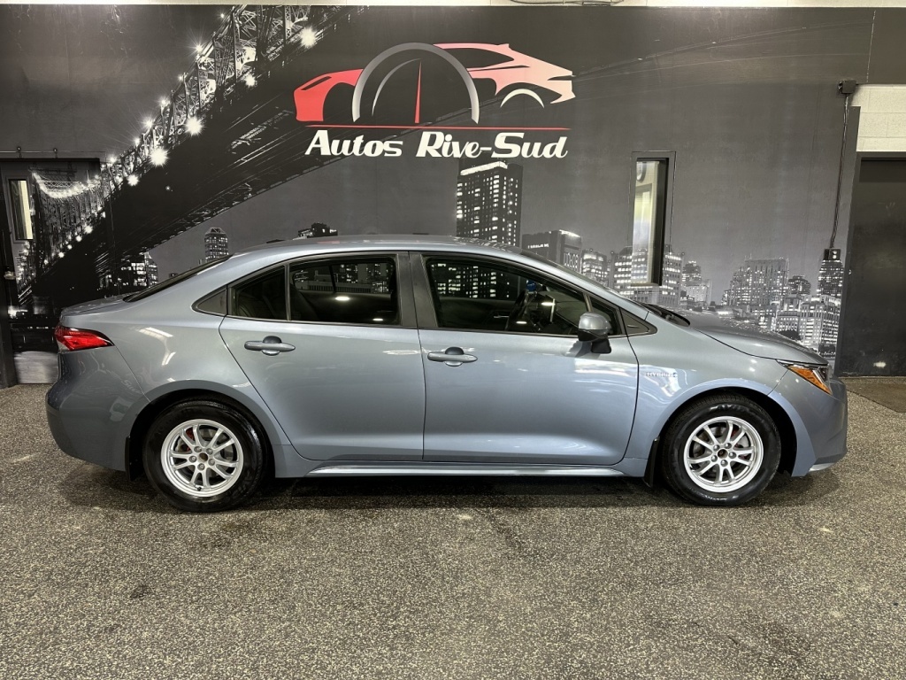 Toyota 2021 Corolla HYBRIDE TRÈS PROPRE MAGS SEULEMENT 123 500KM