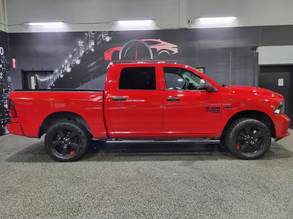 Ram 2020 1500 Classic EXPRESS CREWCAB 5.7L JAMAIS ACCIDENTÉ 129 100KM